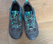 Boys hiking shoes