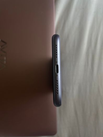 iPhone 11 Purple 64GB. Excellent Condition. Fully Working. 75% Battery Health