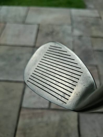 Spalding Be-Nickel 64-degree