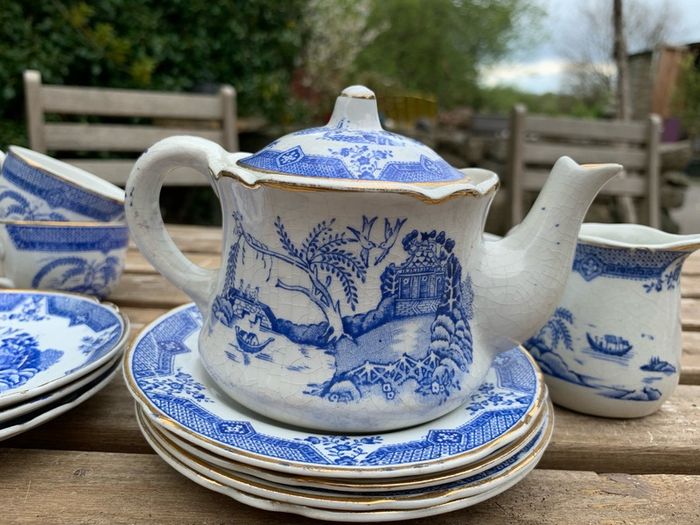 Antique child's Shellware tea set