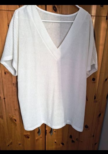 bundle of 4 tops ladies