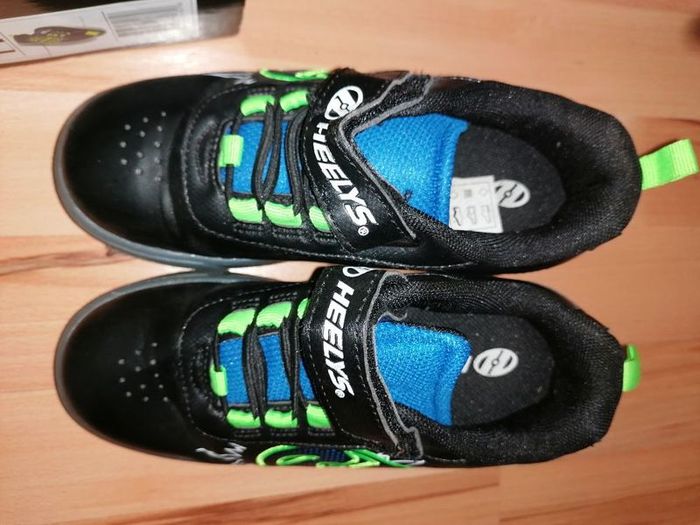 heely skates