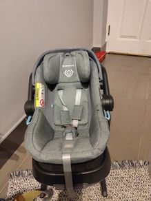 Uppababy Mesa iSize Car Seat and ISOFIX Base