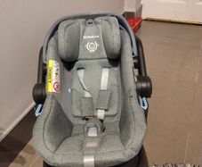 Uppababy Mesa iSize Car Seat and ISOFIX Base