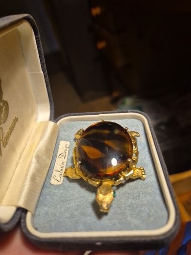 Rare Find Vintage Glass Turtle Brooch and Pendant