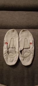 leather gymnastics shoes size 31