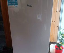 Upright freezer