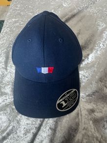 Brand new Levi's 110 Flex Fit navy cup 58 cm / 23 in Free post