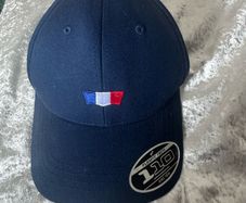 Brand new Levi's 110 Flex Fit navy cup 58 cm / 23 in Free post