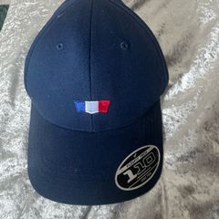 Brand new Levi's 110 Flex Fit navy cup 58 cm / 23 in Free post