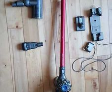Dyson V8 Advanced Cordless Vacuum Cleaner, Powerful and Lightweight