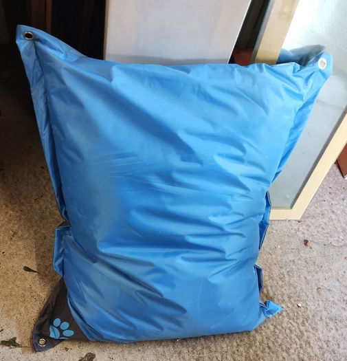 Waterproof Dog bed, unused (26200)