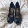 Sparkly ladies shoes Image 3