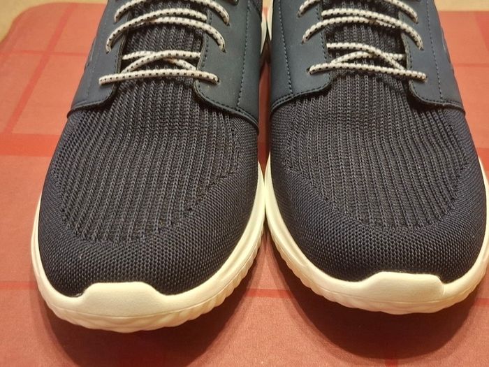 SKECHERS Slip-Ins - Size 9 - Excellent - As NEW