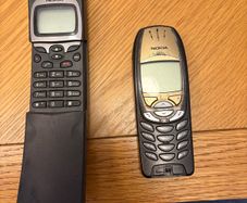 Nokia 8110i and 6310i