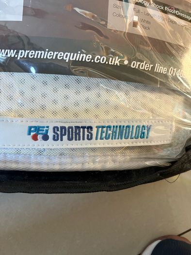 Premiere equine high wither shock absorbing dressage pad