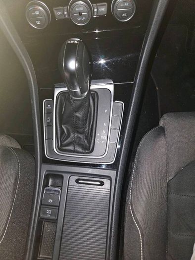 2014 Volkswagen Golf Highline1.4 TSIAutomatic car