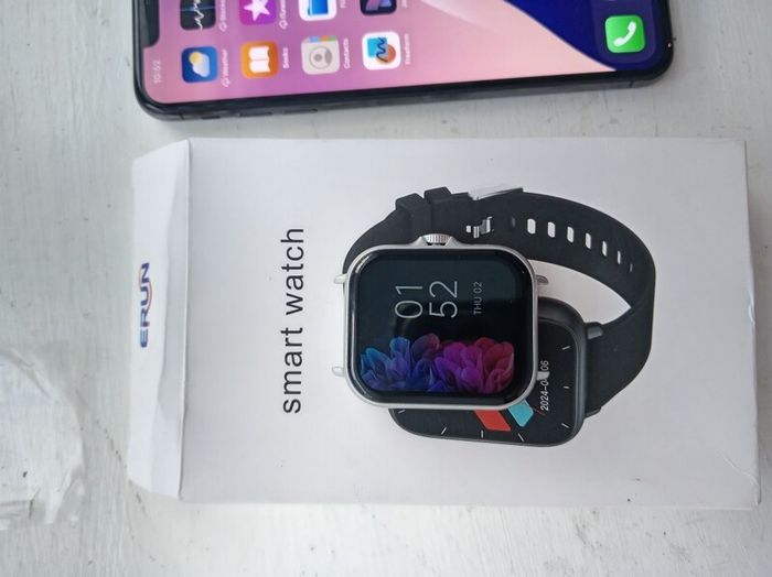 iphone Xs max and smartwatch
