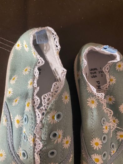 BNWT Girls runners