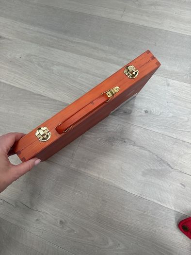 Wooden case/box from art set