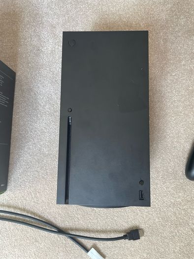 xbox series x ( comes with controller box and cables aswell )