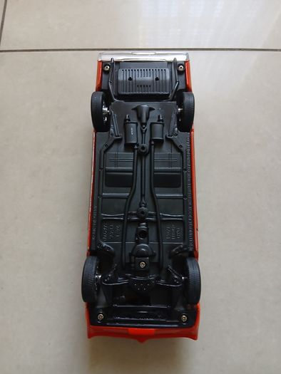 1969 Pontiac GTO 'The Judge 1:24' Die-Cast - Opening Hood, Doors & Trunk