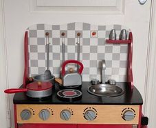 Tidlo Toy Kitchen with FREE Chair