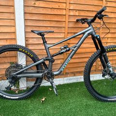 Specialized Status 160 (Medium) Mountain Bike
