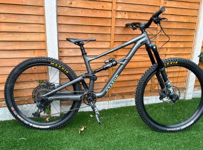 Specialized Status 160 (Medium) Mountain Bike