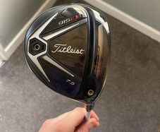 Titleist 915 D driver 7.5 Fujikara stiff shaft
