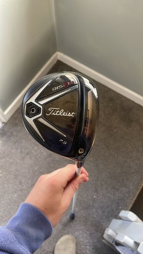 Titleist 915 D driver 7.5 Fujikara stiff shaft
