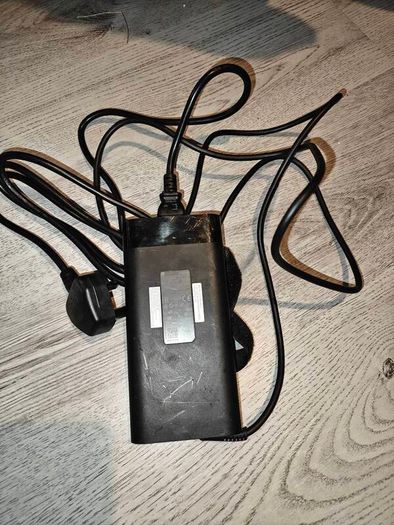 HP 230W Charger