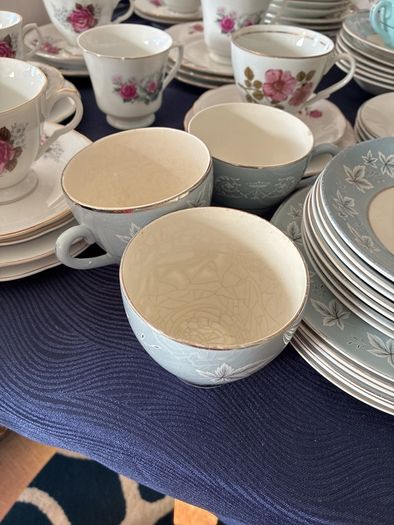 Selection of teacups, saucers & side plates