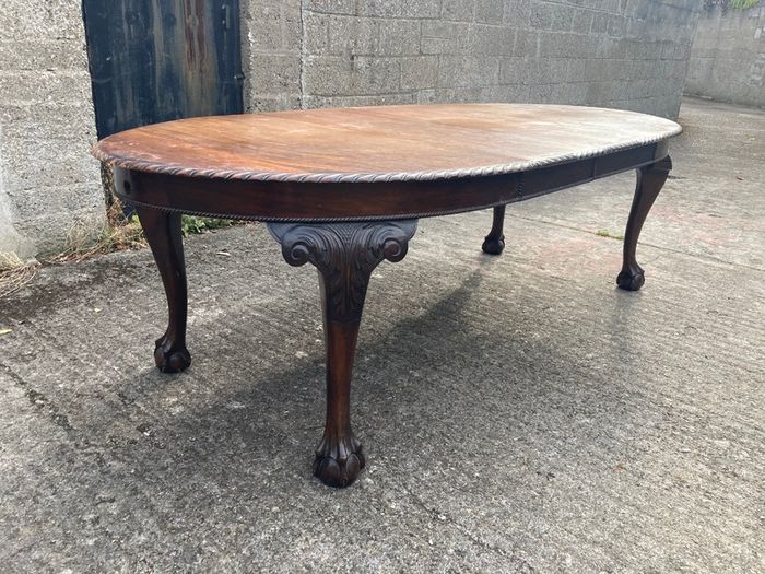 Antique Table - Extending - 2 Leaves