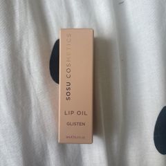 SOSU cosmetics lip oil - Glisten