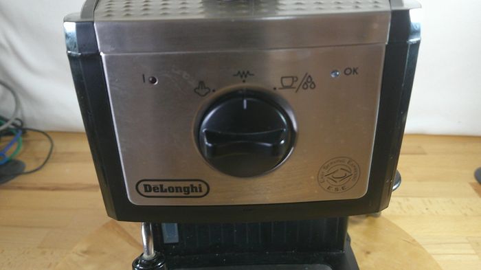 DeLonghi EC156.B Espresso Cappuccino Coffee Machine 15 bar 1100W Black Boxed Working