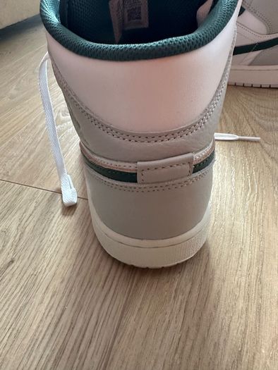 Nike Air Jordan 1
