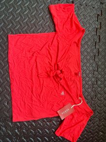 Guess top