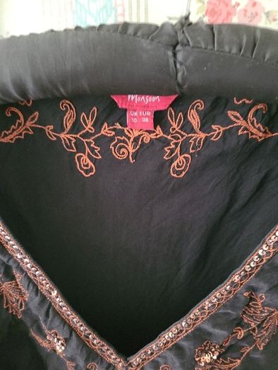 Beautiful Mnsoon Black 100%silk Top