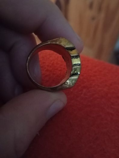 Elvis ring taking care of buisness