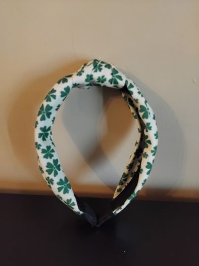 paddys day hair bands like new