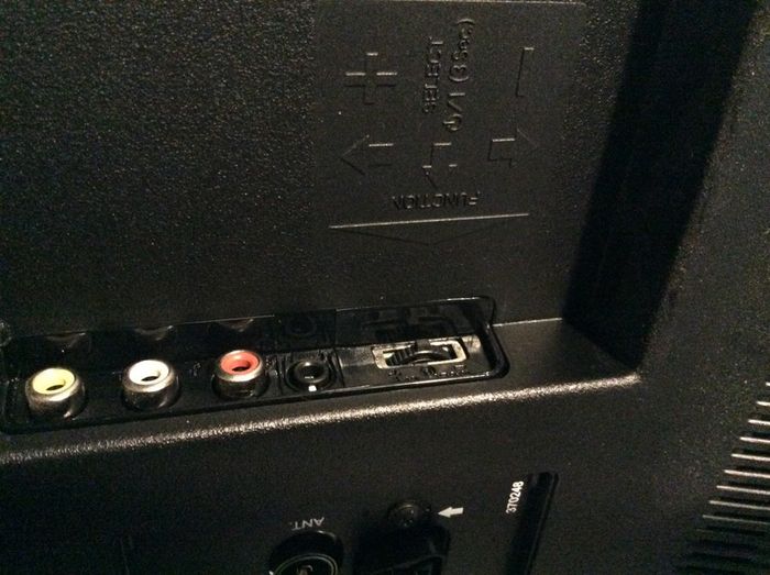 JVC 32 inch LED SMART Television with USB, 2 HDMI, Scart, WIFI connectivity in Perfect Condition