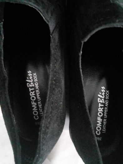 Genuine suede shoes size 6