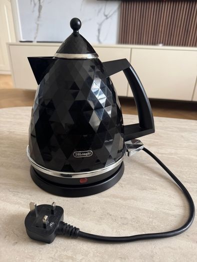 kettle and toaster