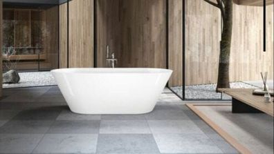 Freestanding bath