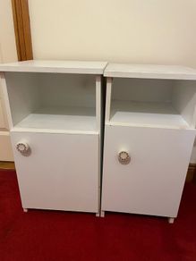 2 Bedside tables chests