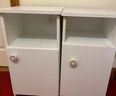2 Bedside tables chests