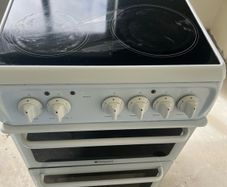 HOTPOINT electric free standing double cooker for sale