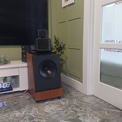 Rare Legendary Kef Reference Model 105 Speakers huge 12" Drivers unbelievable sound stage they dont make speakers like this no more a real Statement piece of hifi
