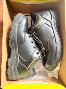 Safety shoes